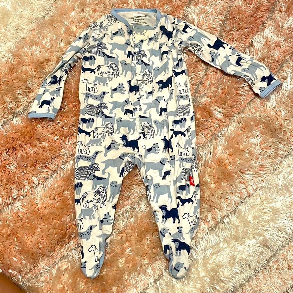 Magnetic Me onesie 0-3 Months